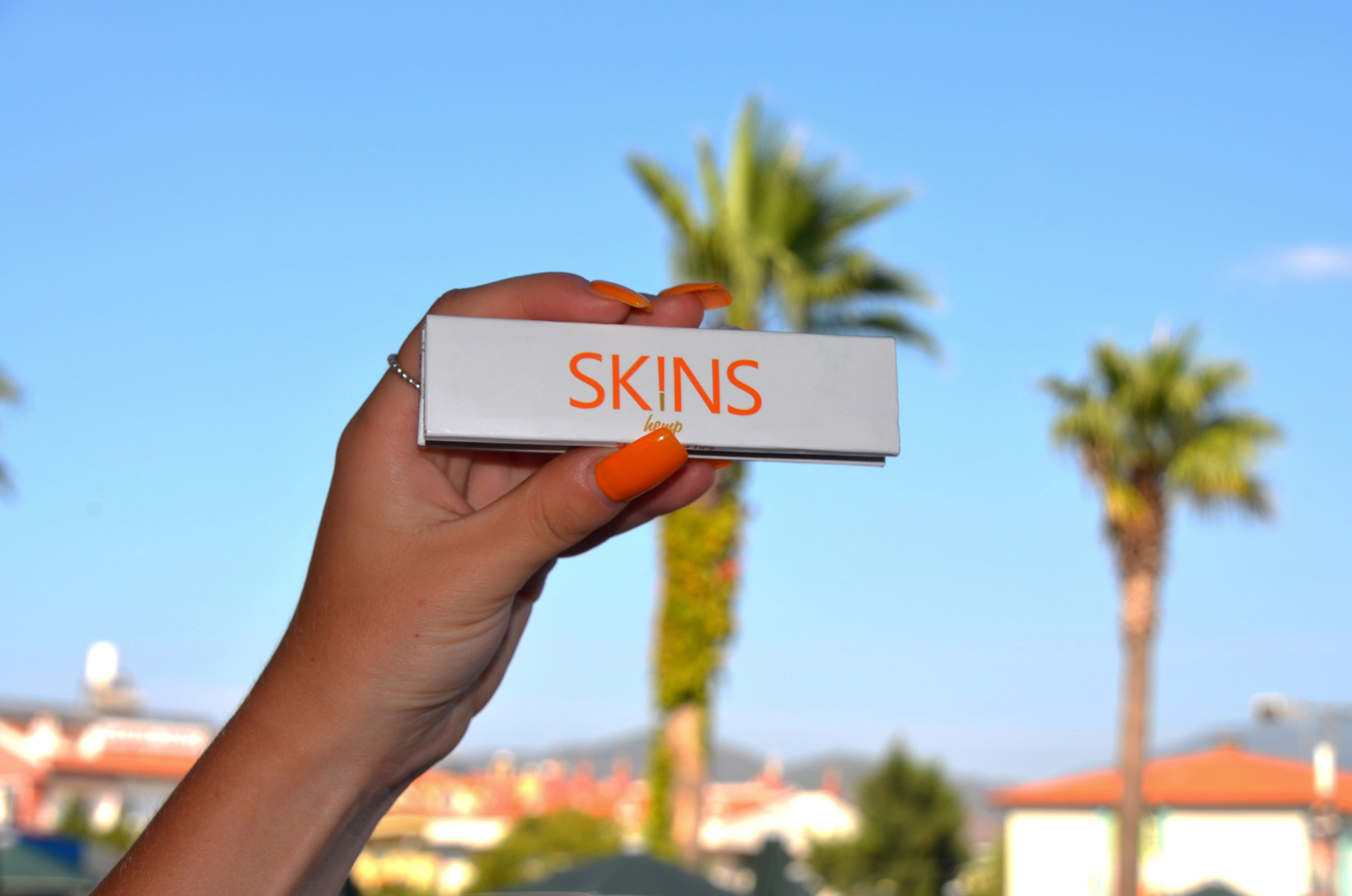 THESKINSCO™ Winter'20 Edition Rolling Paper with Filter Tips