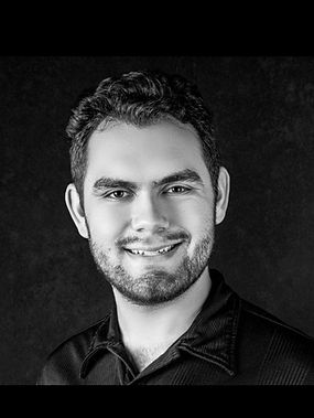 Frankie headshot.jpg