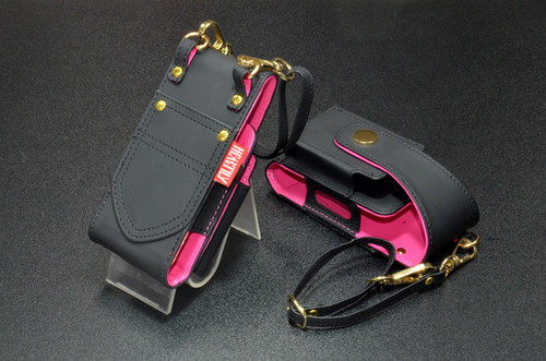 ★ iQOSケース デコ black×pink チャーム付き 【90】 ☆ iQOSケース デコ black×pink チャーム付き 【90】 - メルカリ