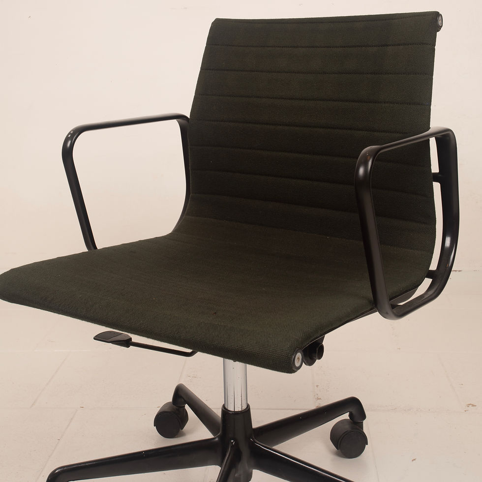 Thumbnail: Charles & Ray Eames Late 20th Century Black Aluminum Office Chair for ICF