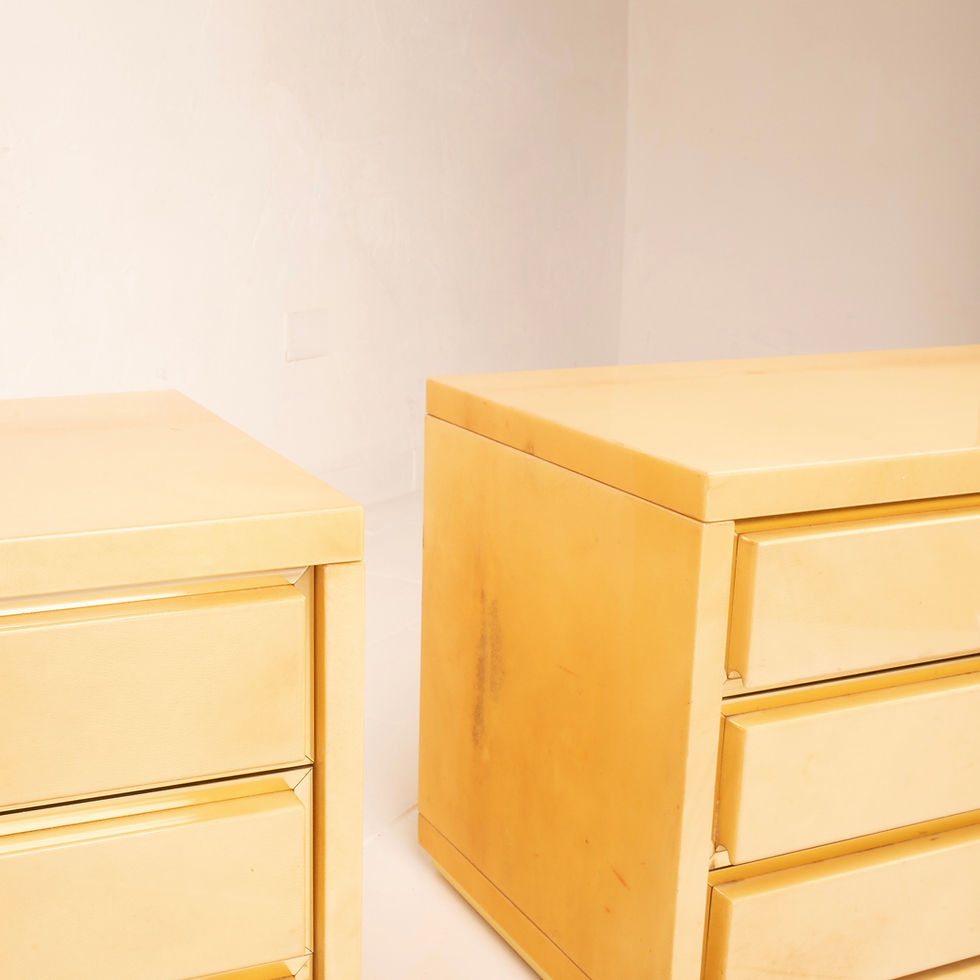الصورة المصغرة: Pair of Vintage Parchment Nightstands by Aldo Tura, 1960s