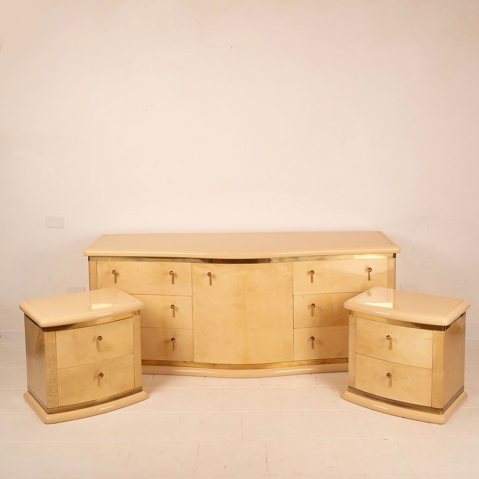 الصورة المصغرة: Curved parchment cabinet Nettuno by Luciano Frigerio for Frigerio di Desio