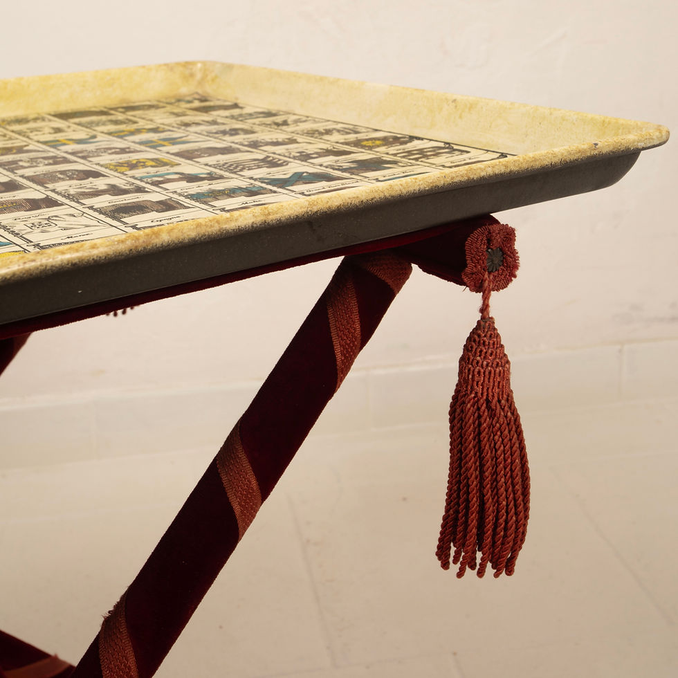 الصورة المصغرة: Heraldic tray table by Piero Fornasetti 1950
