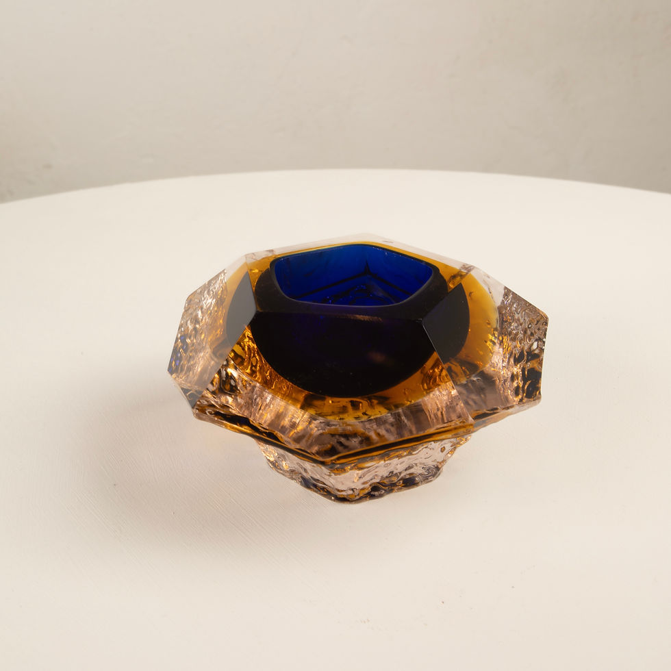 Thumbnail: Sculptural submerged glass ashtray by Gianfranco Mandruzzato Murano 1970
