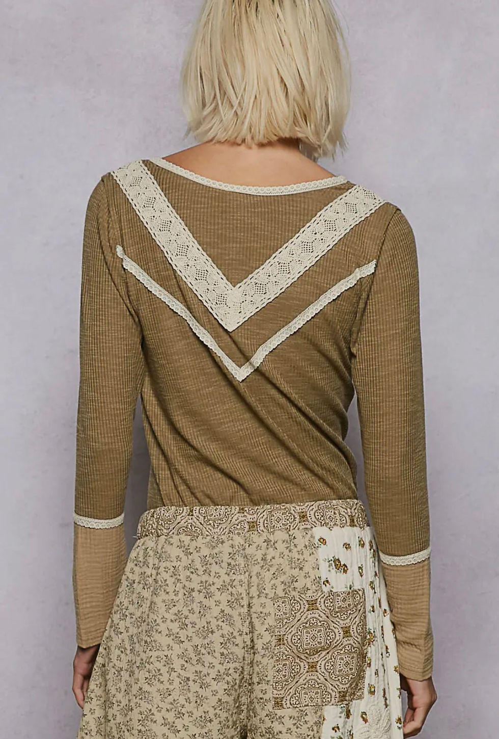 Thumbnail: Teya Lace Long Sleeve in Olive 
