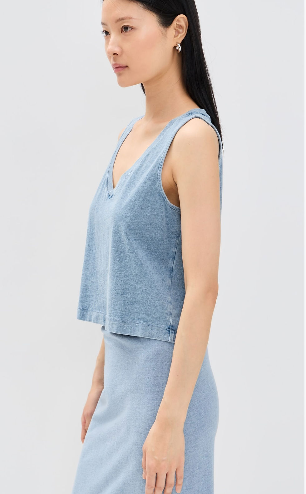 Thumbnail: Z Supply Sloane V-Neck in Indigo