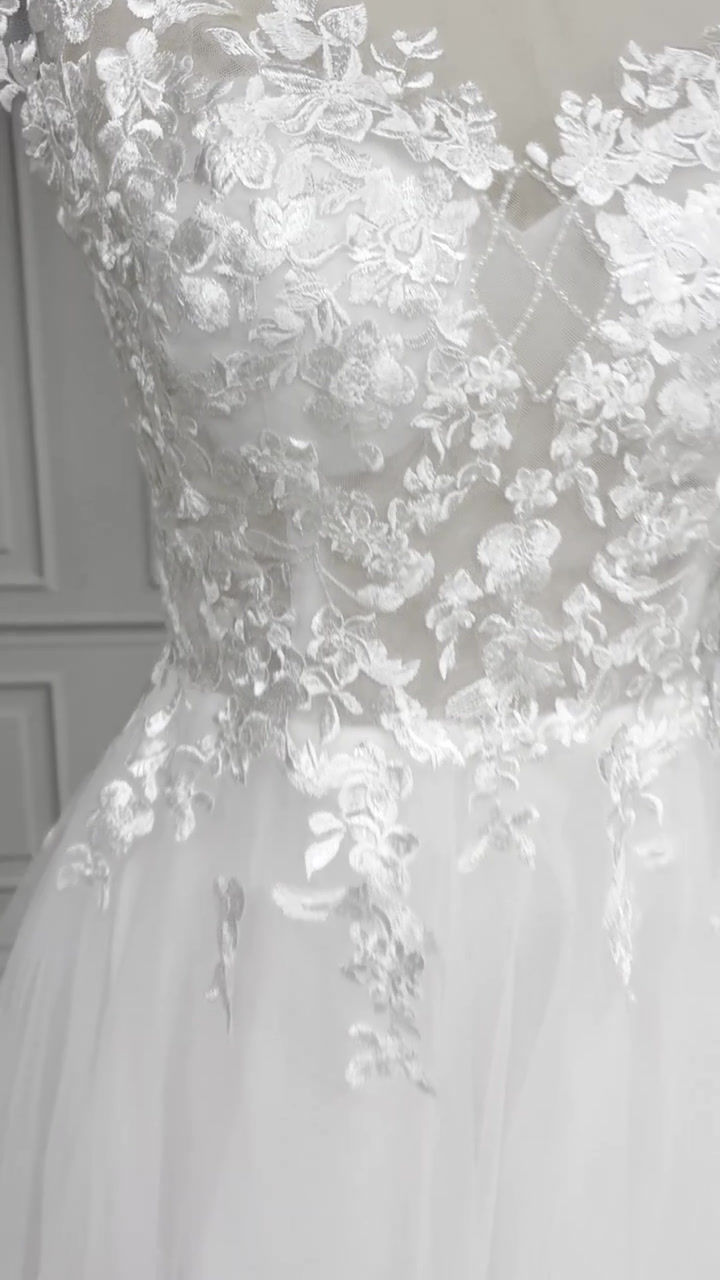 Thumbnail: High Quality A-line Appliques Lace Wedding Dress