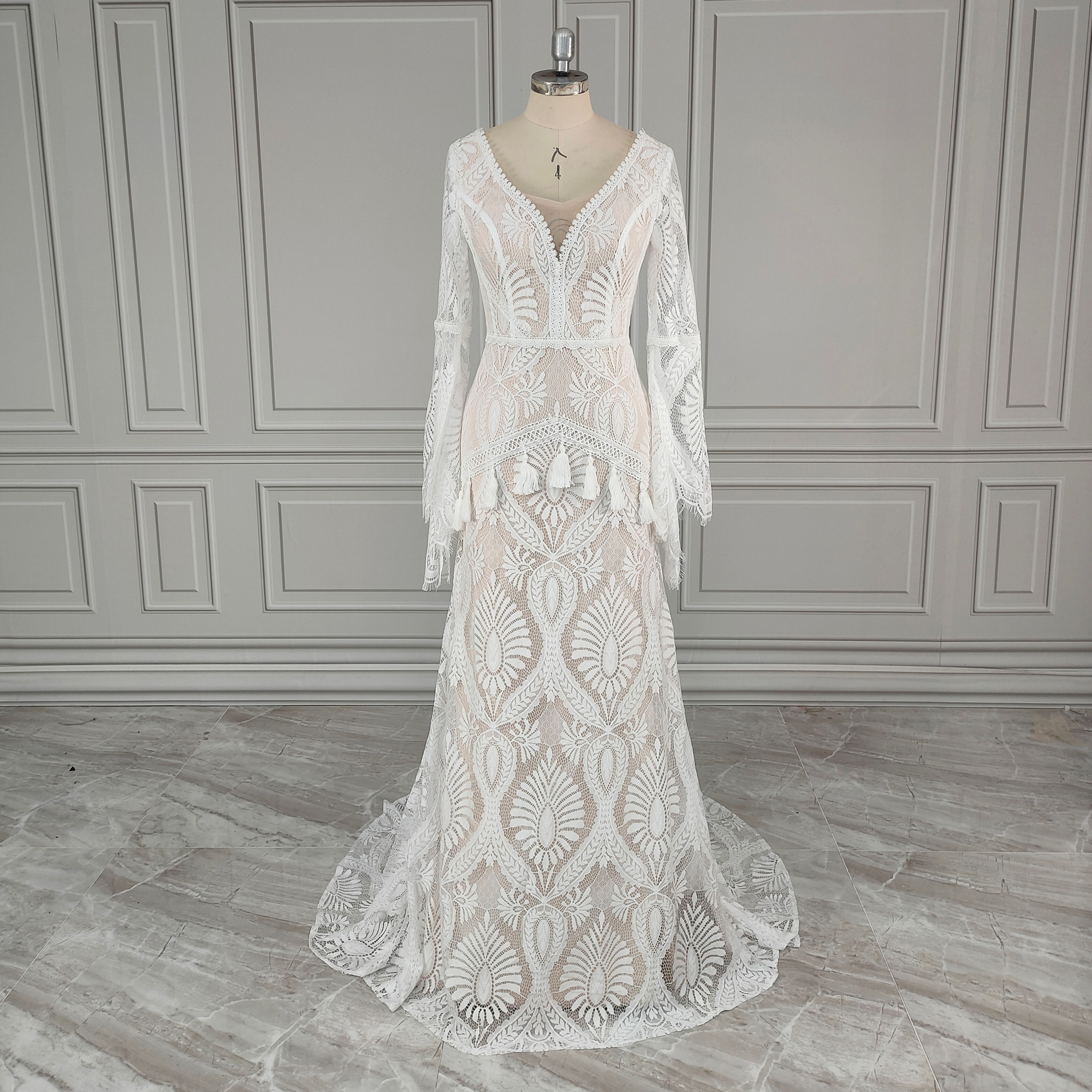 Bohemia Long Flare Sleeves V-Neck Low Back Mermaid Lace Wedding Dress For Women Sweep Train Tassel Bride Gown