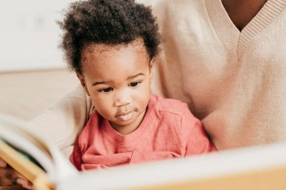 Toddler learning to read