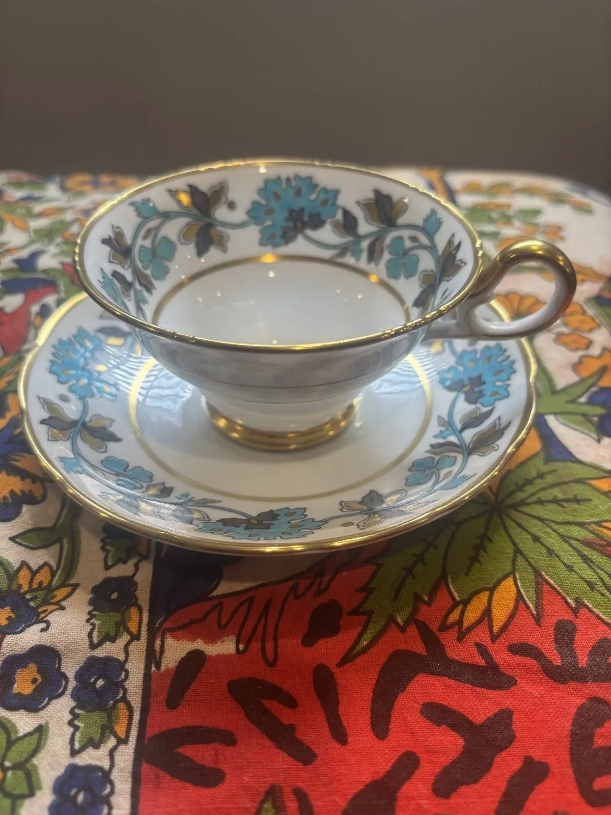 Ye Olde English Grosvenor China Jackson & Gosling Teacup and Saucer 8144 M