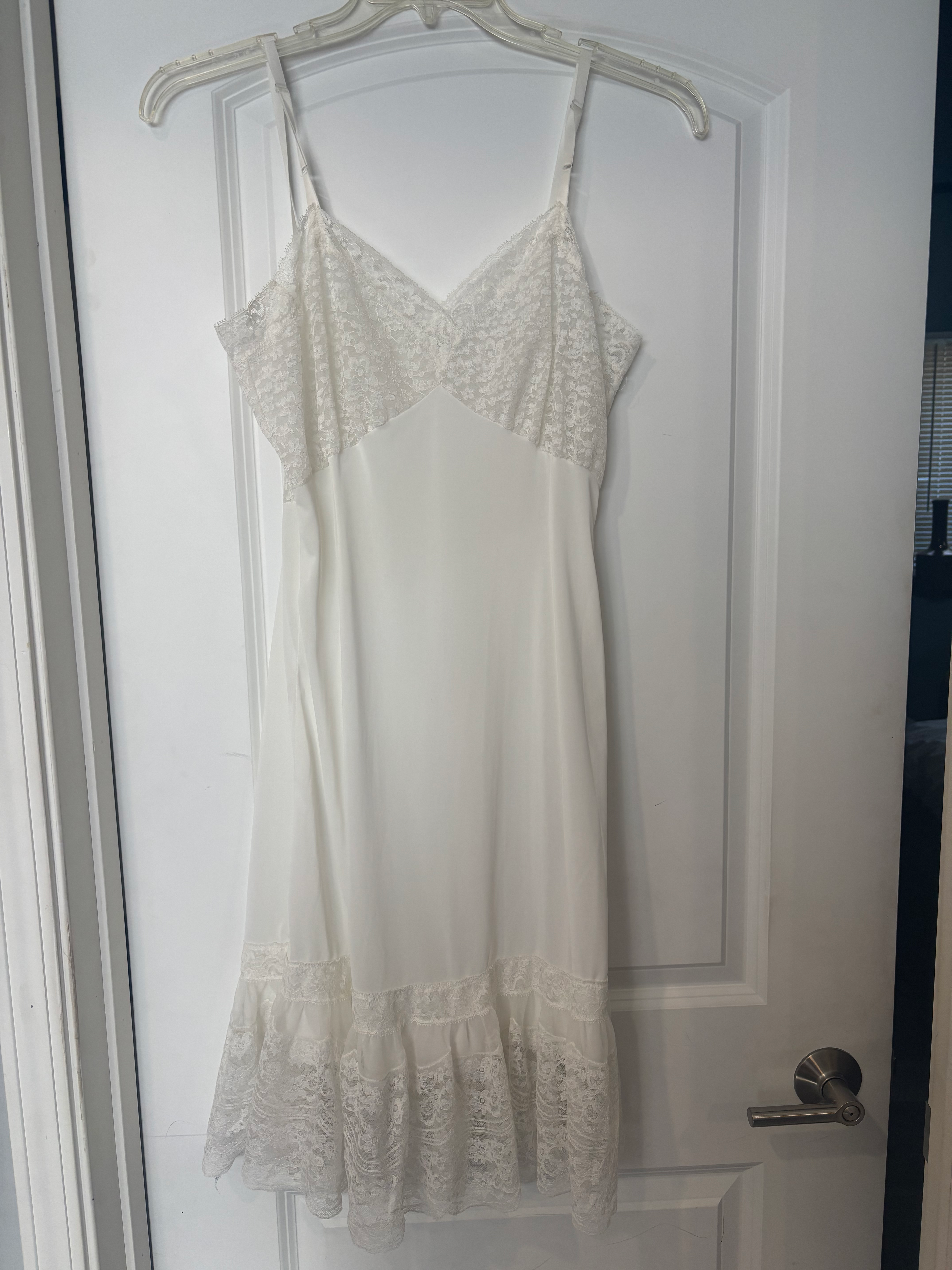 Vintage Romantic Bridal Lace Bodice & Ruffled Hem Slip Dress Off-White S/M