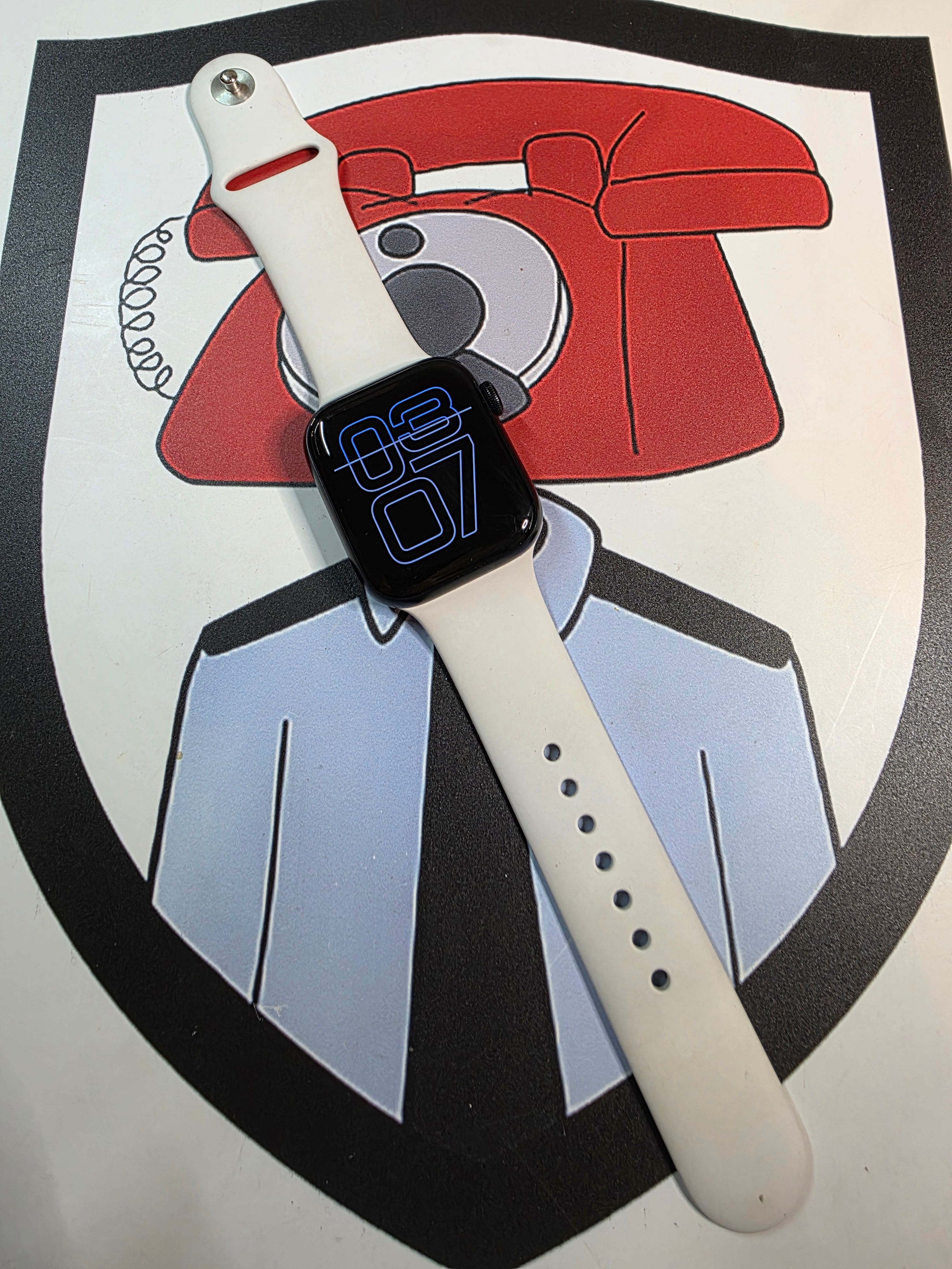 Apple Watch SE (2nd Gen) - 44mm - LTE Unlocked 