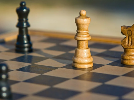 Is the market a perfect information game?