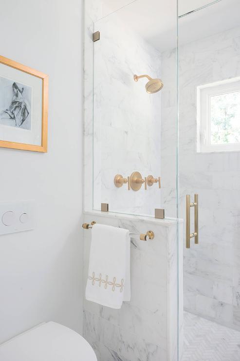 better storage in ensuite bathroom