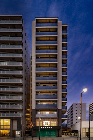 竣工写真,施工事例,女性カメラマン,撮影,建築,新築,マンション,夕景撮影,課税事業者