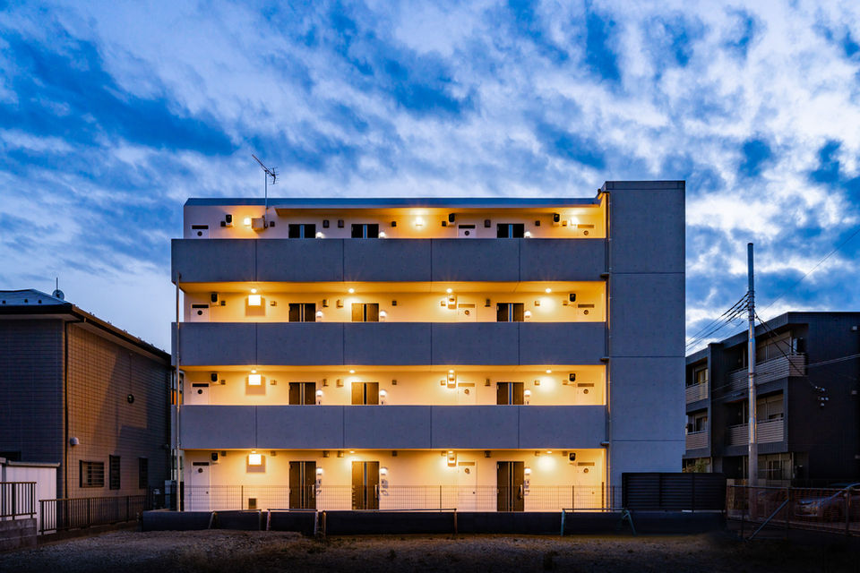 竣工写真,女性カメラマン,新築,夕景撮影,適格請求書発行事業者