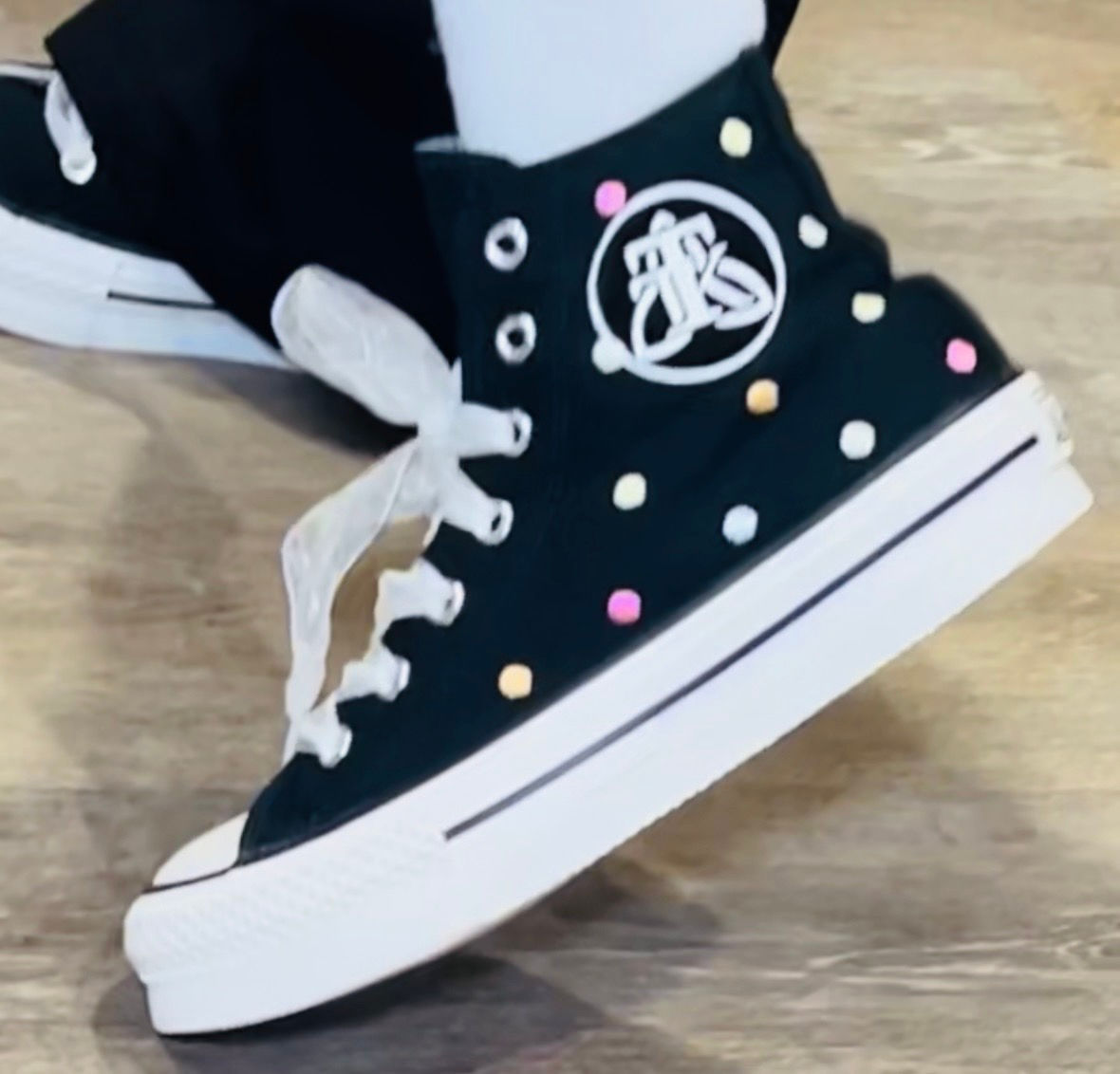 TRUST and CONVERSE SNEAKER