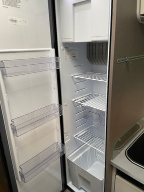wohnmobilverleih-wohnmobil mieten-autocamper-nordsee-ostsee-daenemark-skandinavien-teilintegriert-kühlschrank-automatisch-energiequelle-autocamperudlejning-dansk grænse-tyskland-froster-küche-lej autocamper billig og stor med hund-tysk grænse-lej autocamper i tyskland