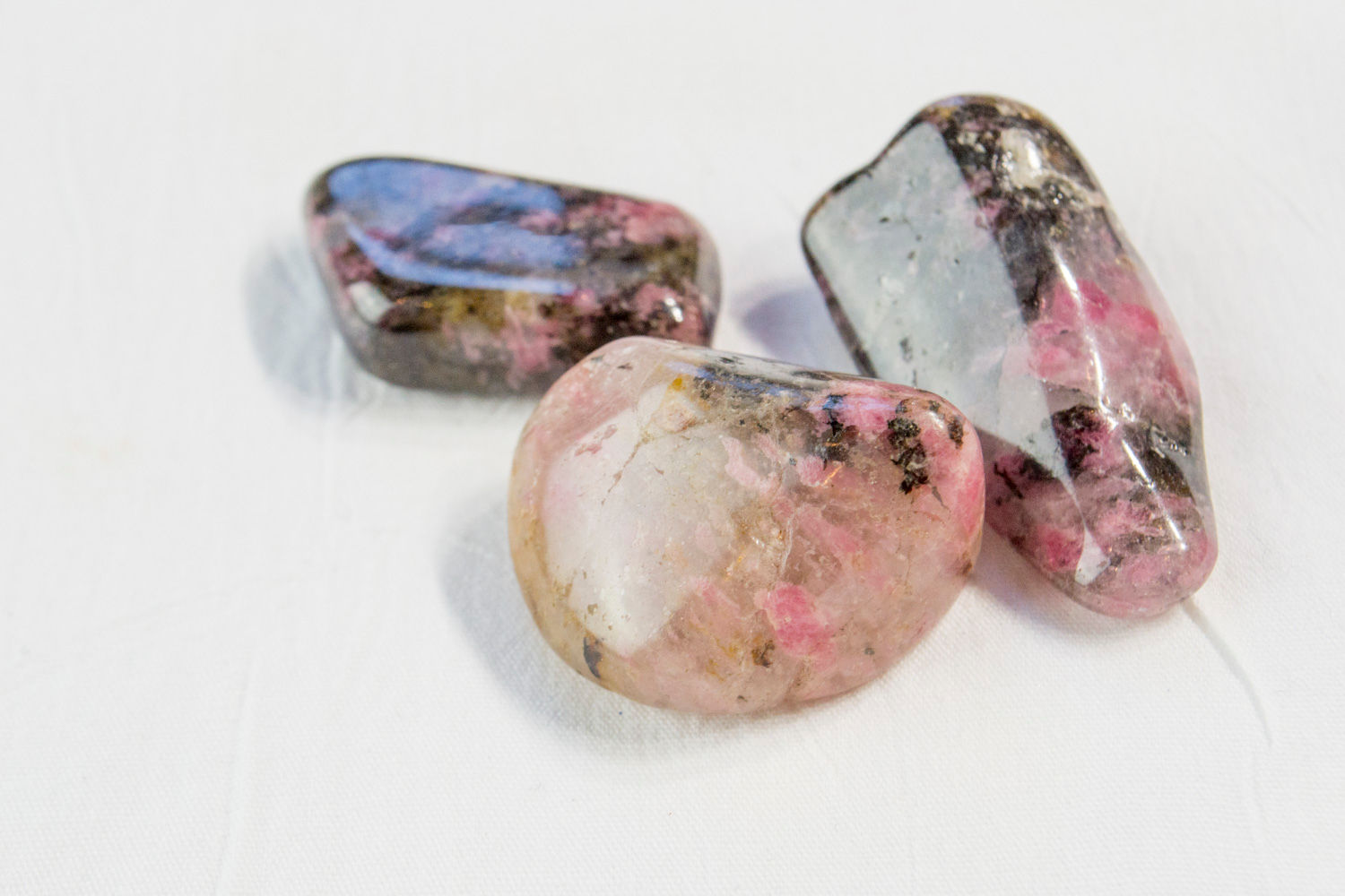 Rhodonite Stone: Discover Talents, Generosity, Compassion & Love