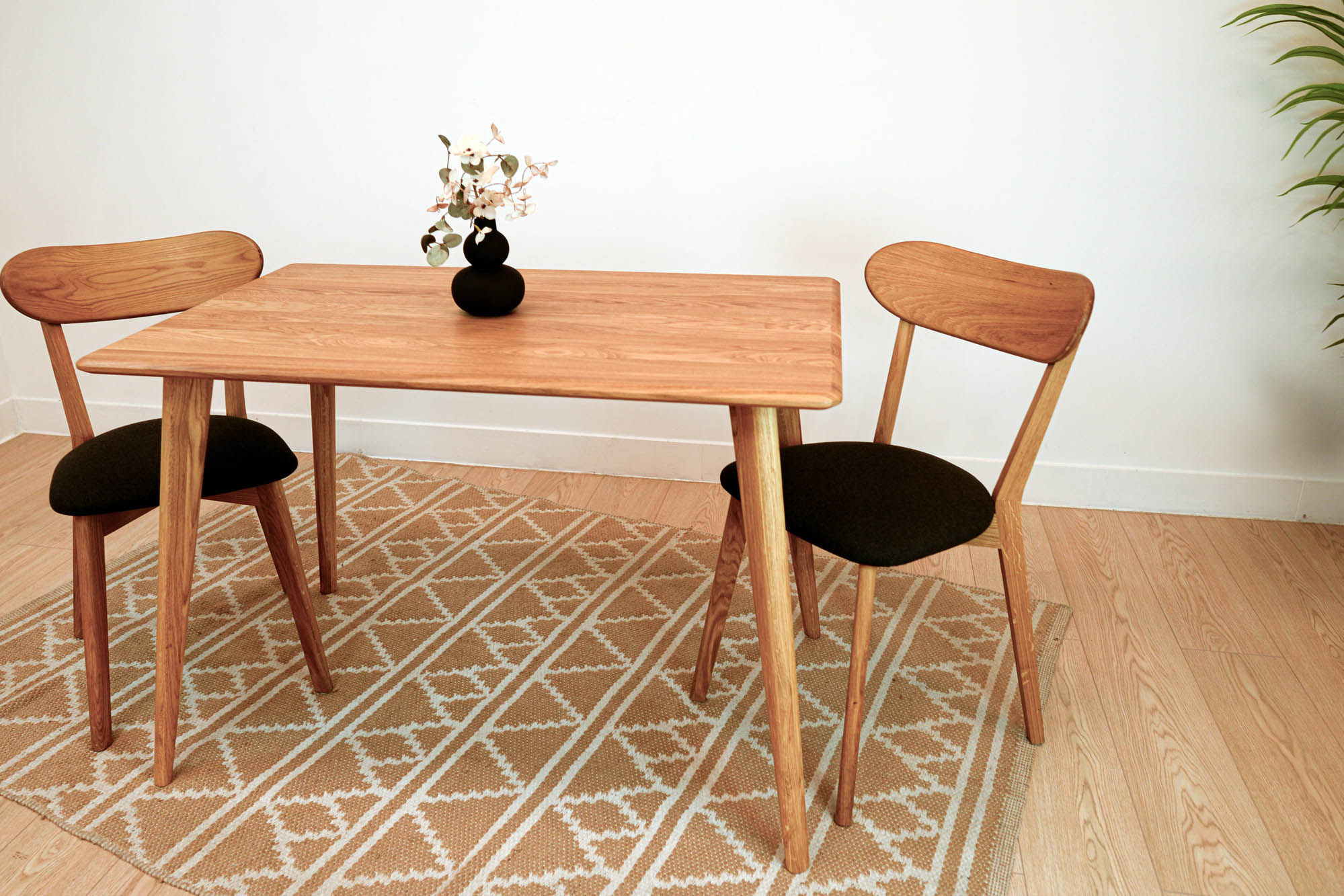 Stół Light z drewna dębowego - dąb olejowany