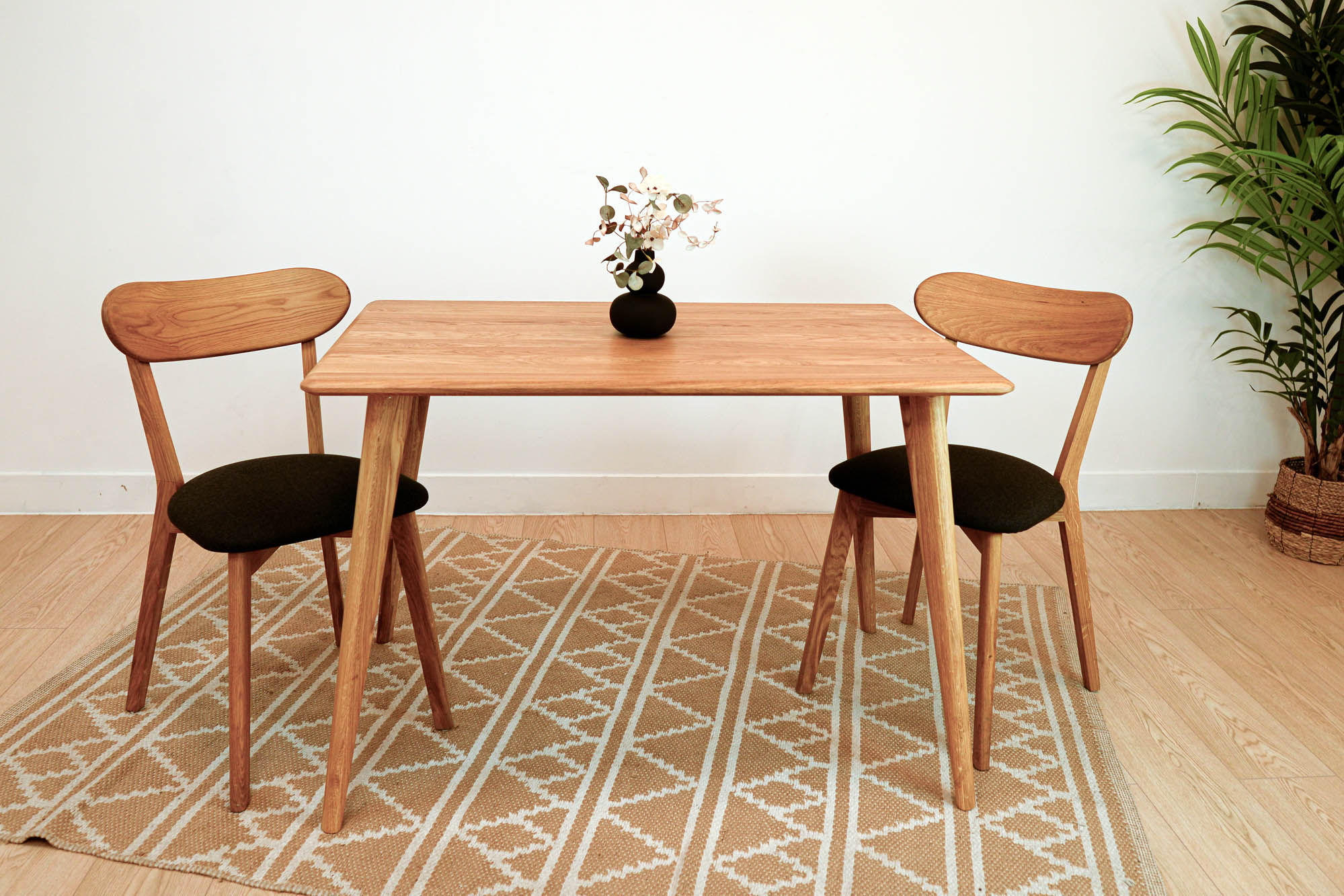 Stół Light z drewna dębowego - dąb olejowany