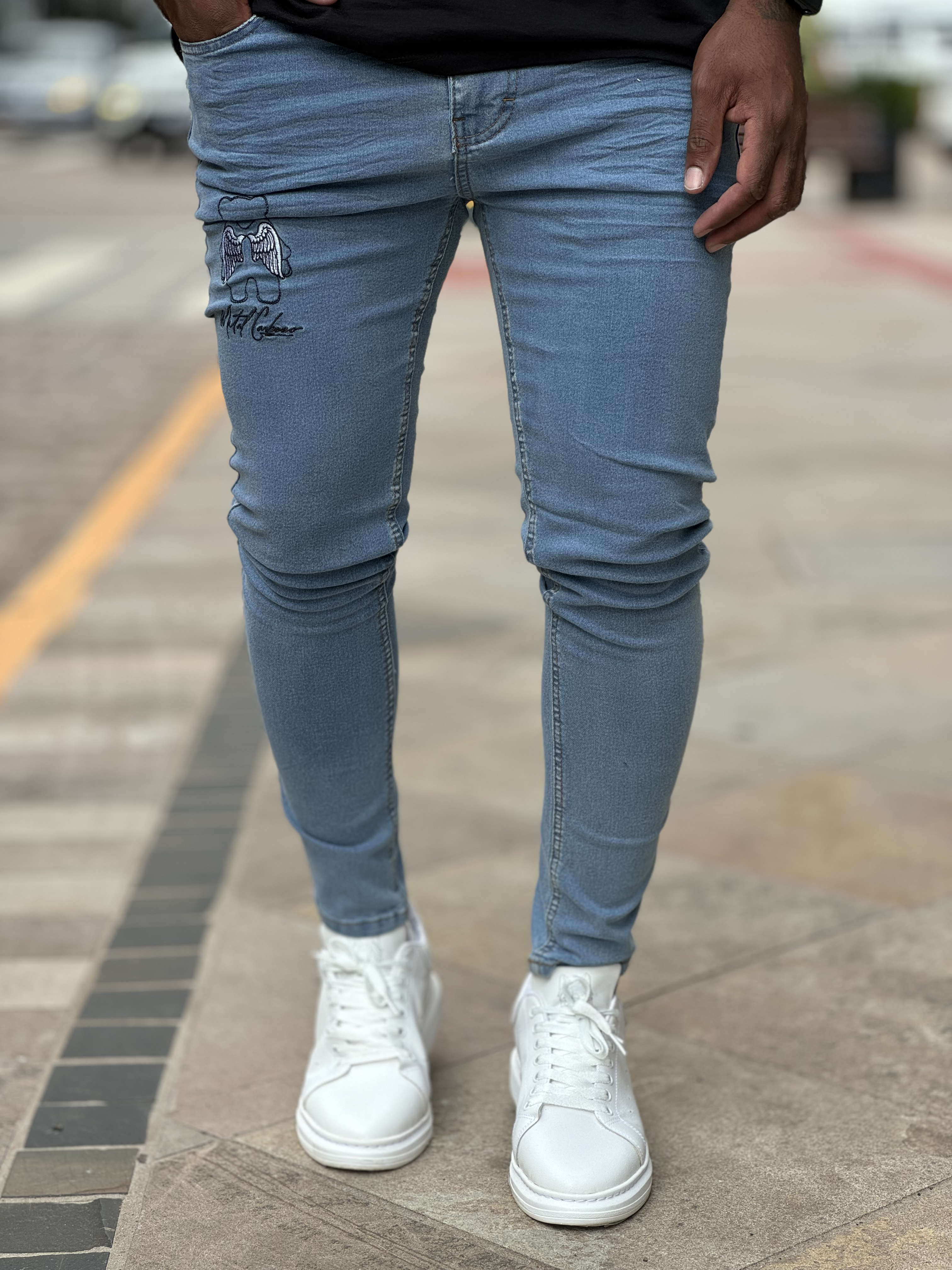 Calça Jeans Skinny com aplicação