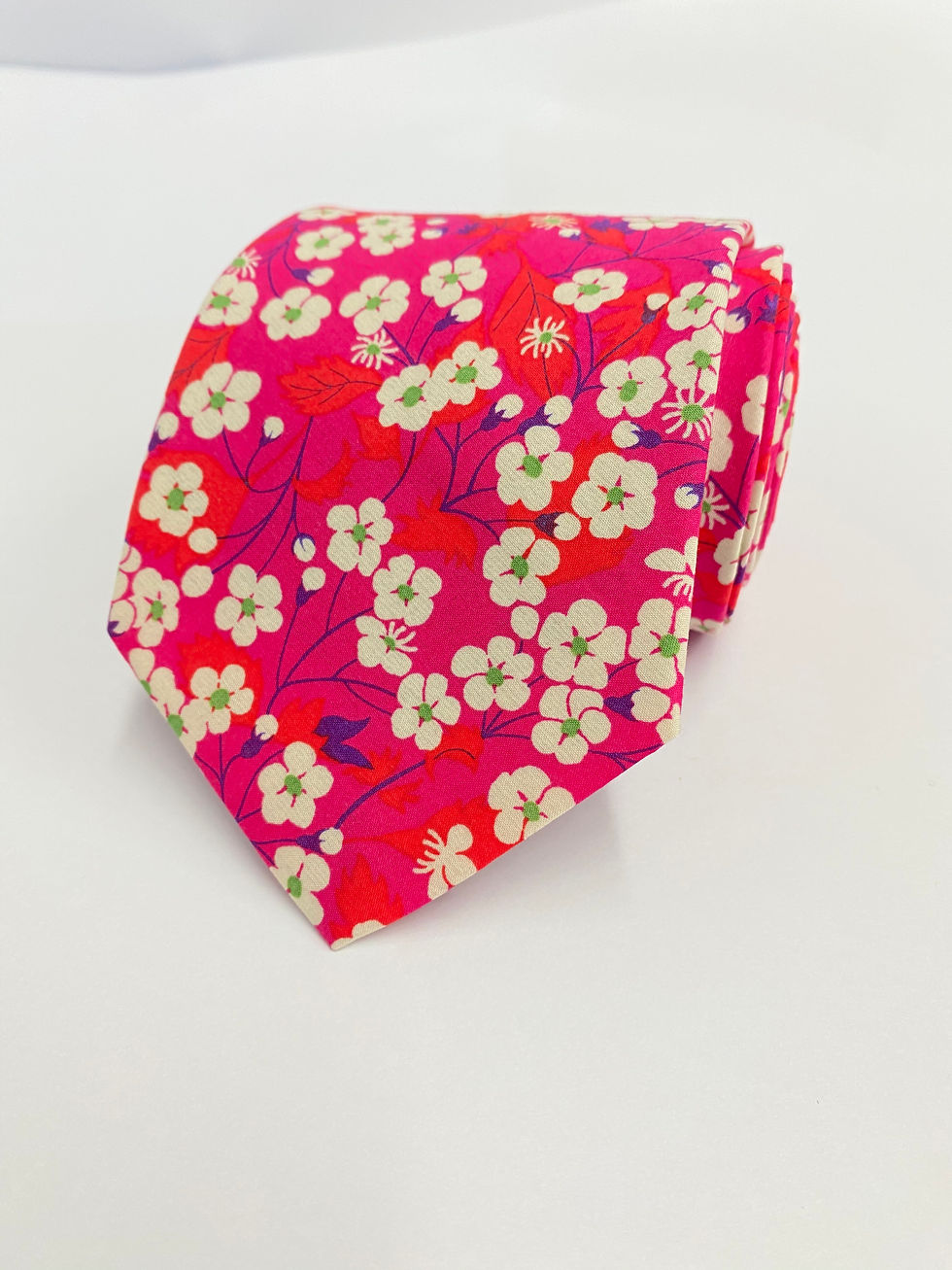 Thumbnail: LIBERTY OF LONDON PRINT TIE
