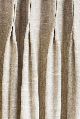 Pinch bleat curtain in light brown linen