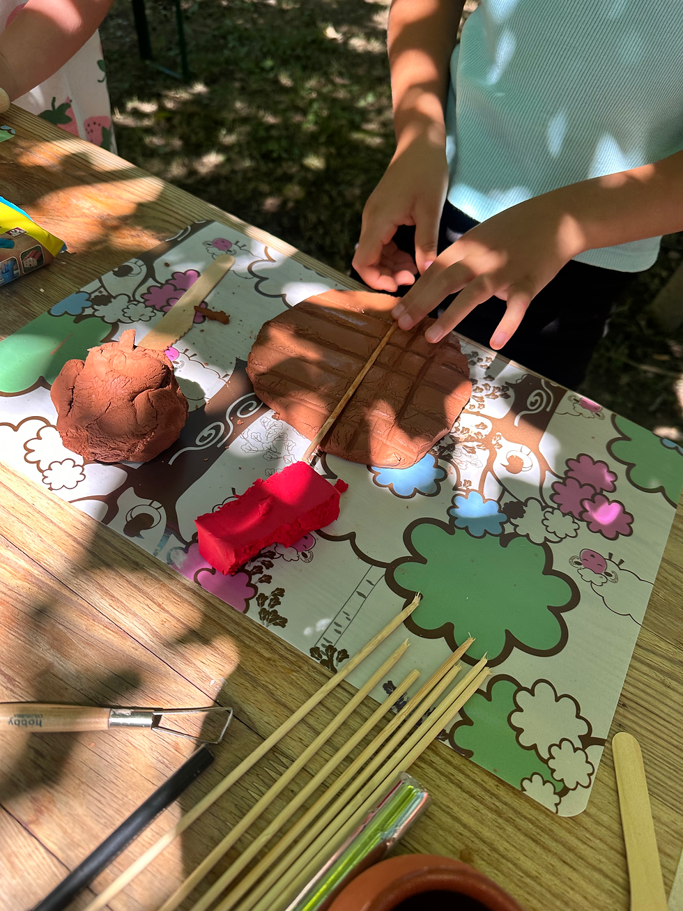 Миниатюра: Моделиране с глина - 18.04.26 от 15:00 - 16:00