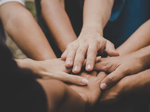 Team Members Who “Step Up”: 4 Stages to Make It Happen (Without Micromanaging)