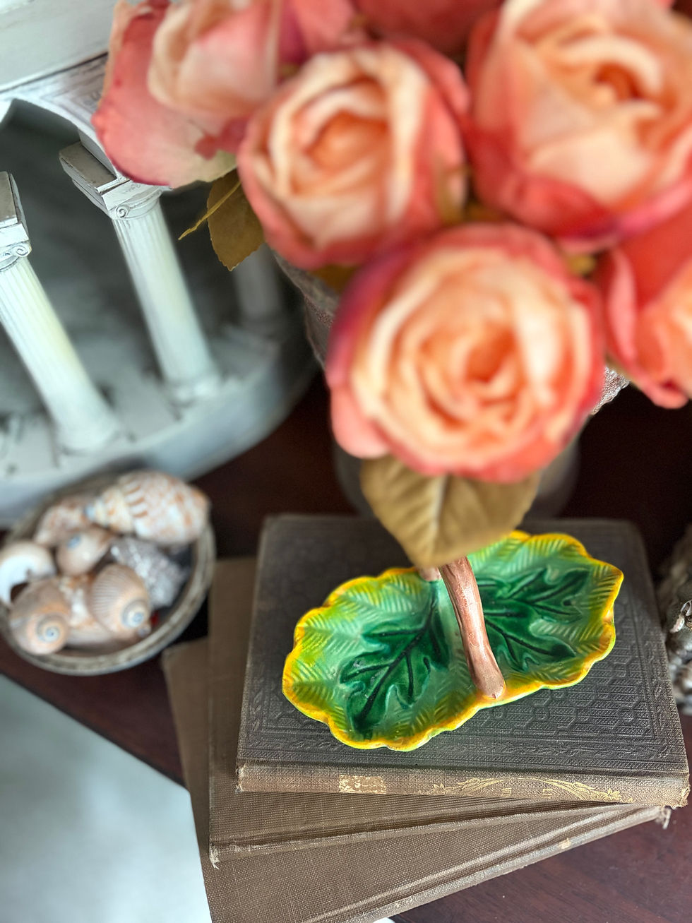 Thumbnail: Double Leaf Dish 