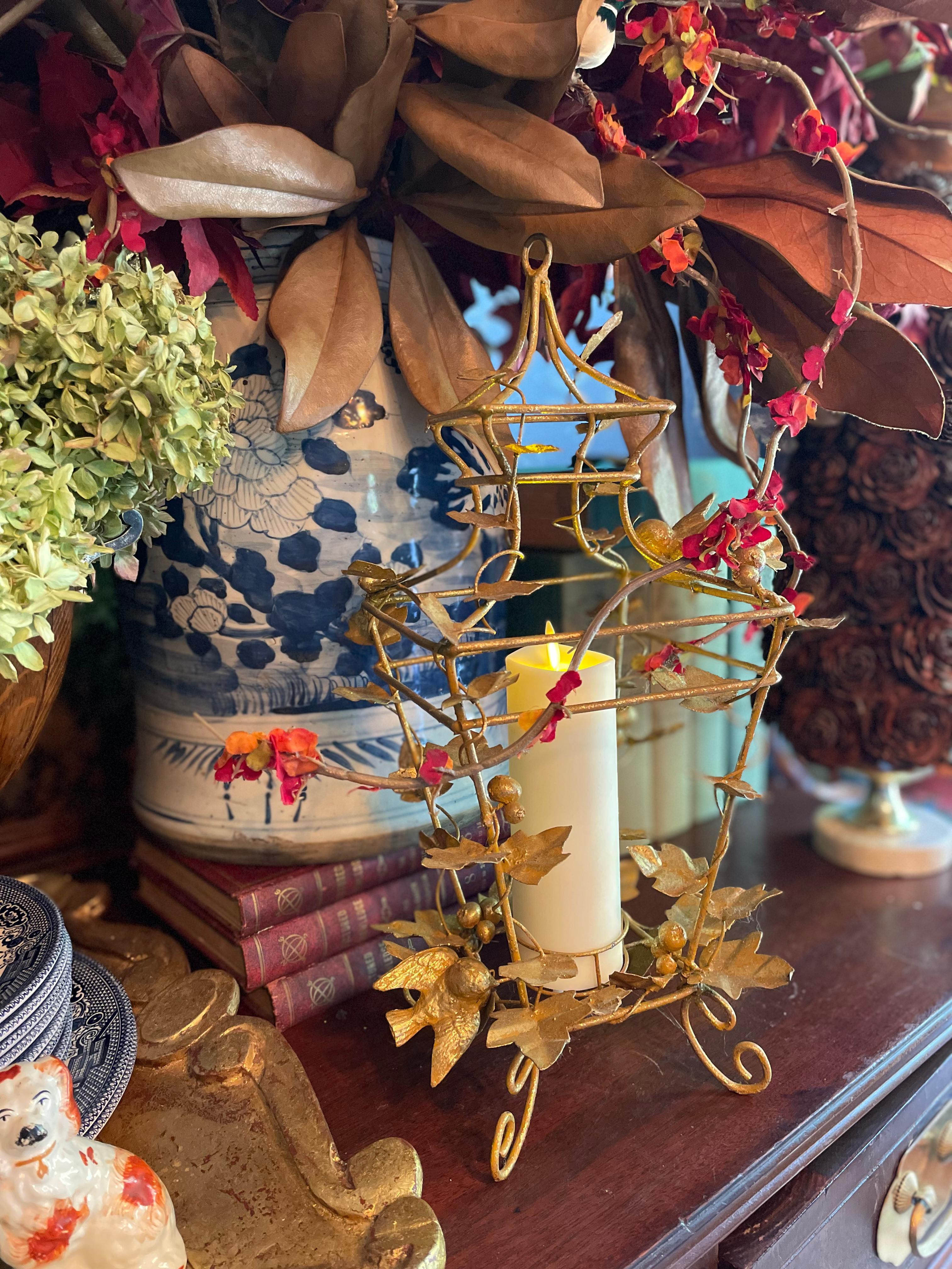 Gilded leaves and birds lantern 