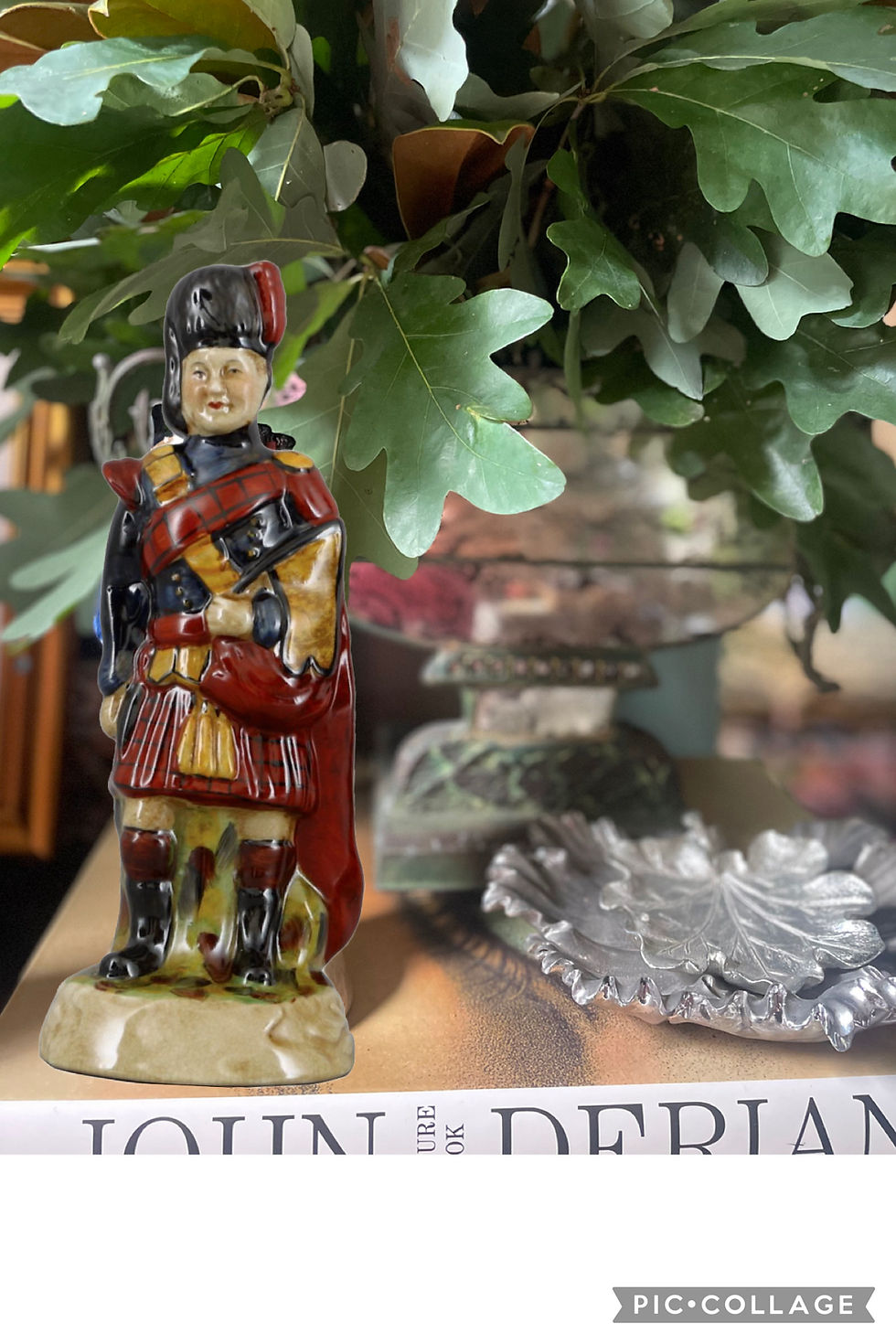 Thumbnail: Palace Guard Figure 