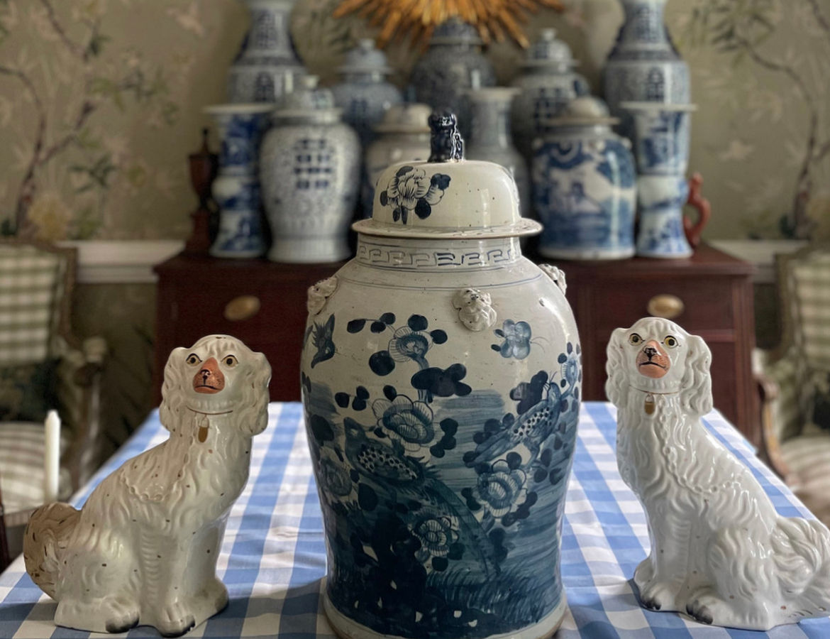 Birds and flowers extra large temple jar 