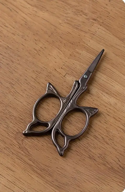 Thumbnail: Embroidery scissors with sheath