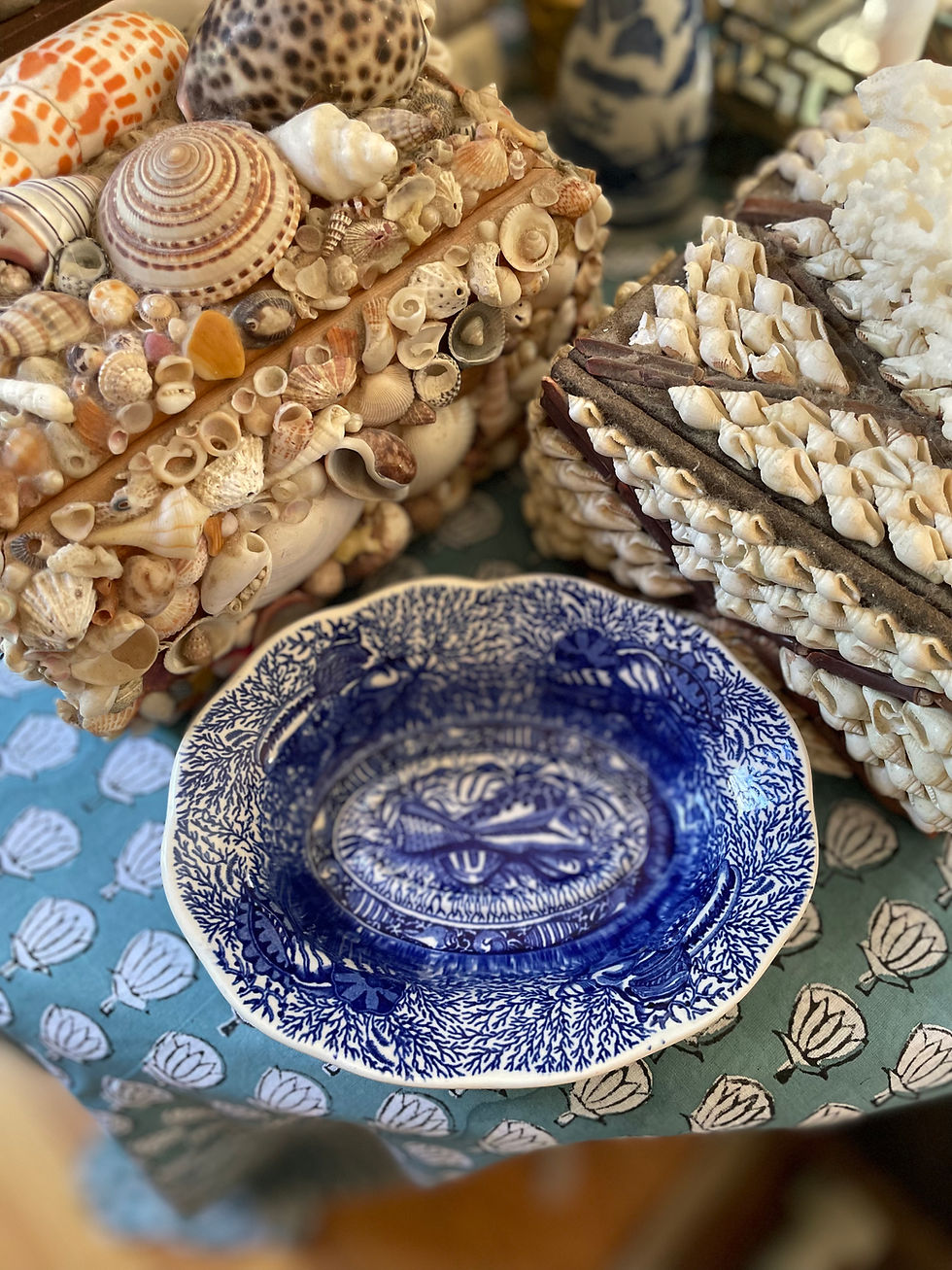 Thumbnail: Blue and White Seashell Dish 