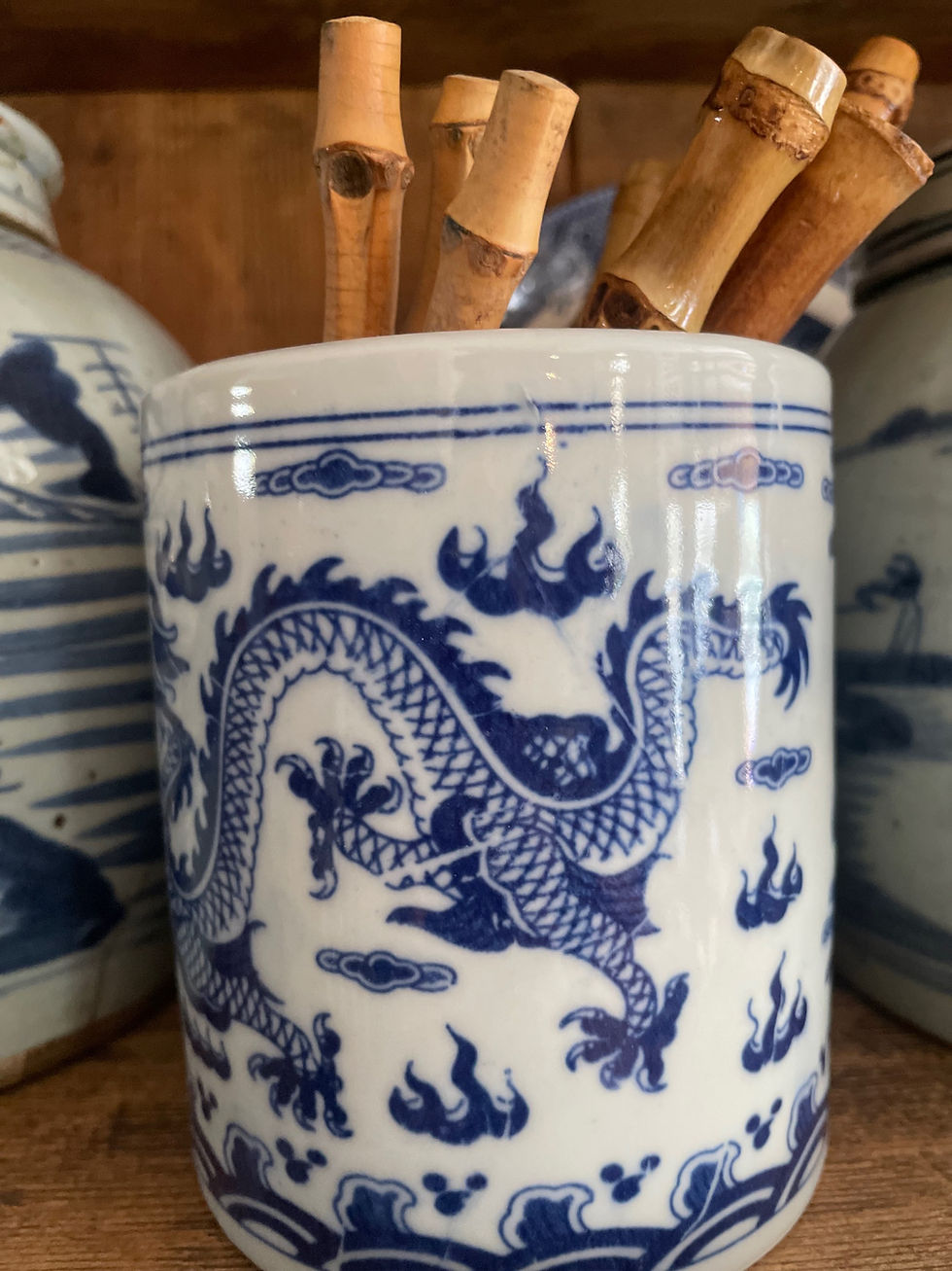 Thumbnail: Dragon brush pot 