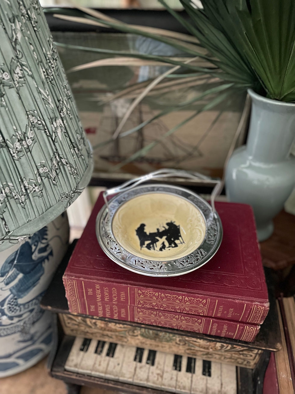 Thumbnail: Provincial Ware Silhouette Bowl 