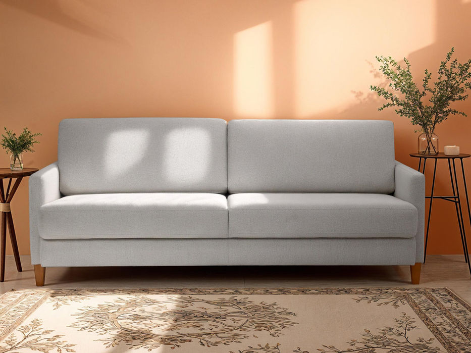 Muru 3-istuttava vuodesohva.
Verhoilu: Atlantic 02 -kangas, jalat 127/23 öljytty tammi.