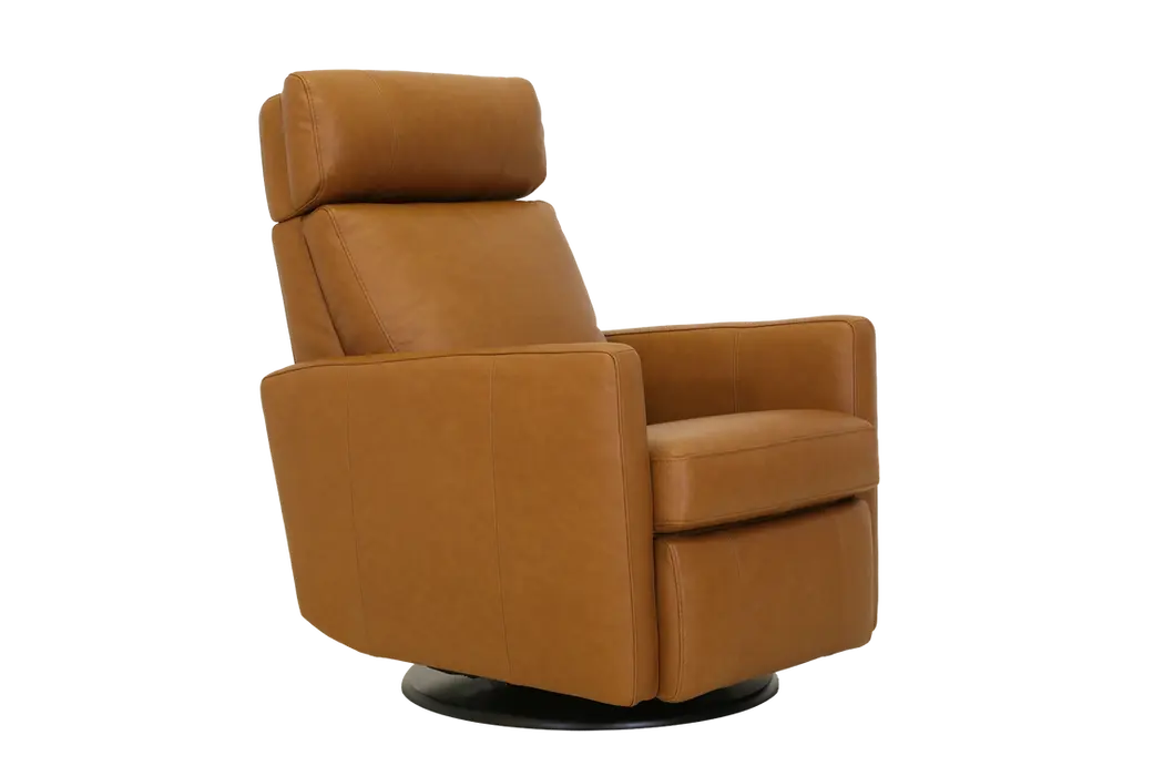 Verona mekanismituoli. Verhoilu: vaalean ruskea Labrador 03 -nahka. Keinuva & pyörivä, manuaali mekanismi sisäkahvalaukaisulla.