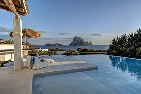 Luxury villa with private pool and panoramic sea views in Cala Carbó