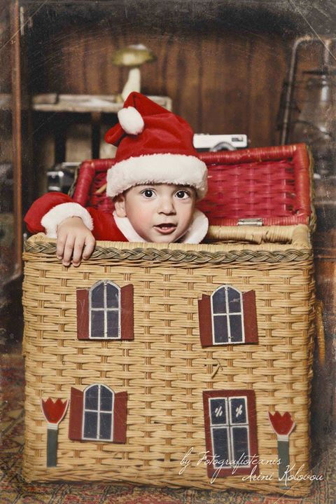 Facebook - Γιατί η αγάπη δηλώνεται ποζάροντας!
© All of my photographs are Copy