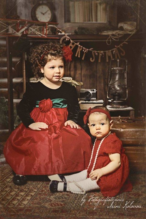 Facebook - Γιατί η αγάπη δηλώνεται ποζάροντας!
© All of my photographs are Copy