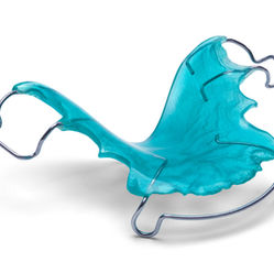 Hawley Retainer