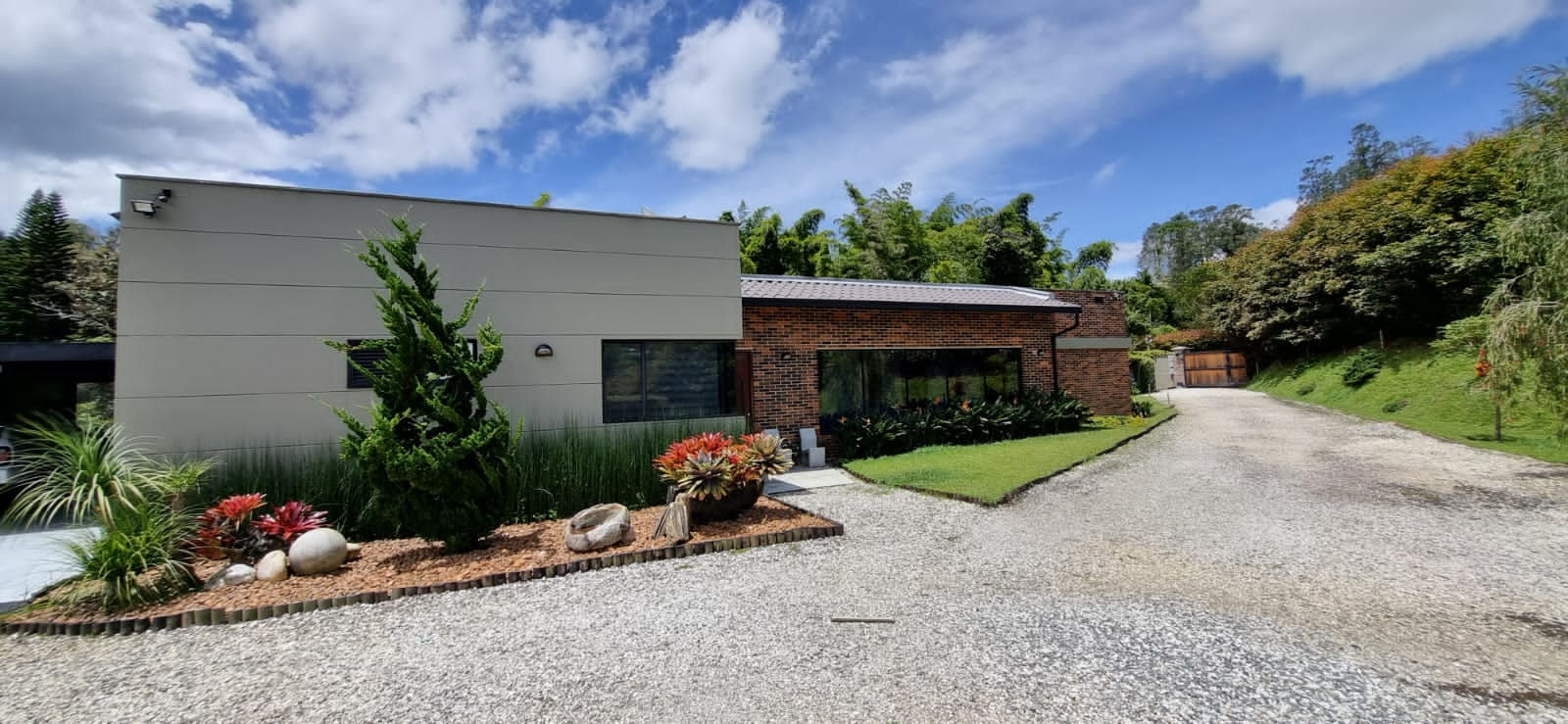 2.600 millones (COP) Dos casas juntas un precio de oportunidad 