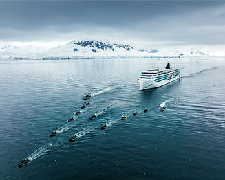 Expedition Ship - Antarctica_2026-10-03_22-00-53.jpg
