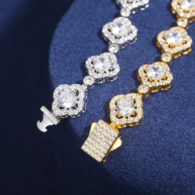 Thumbnail: 10MM Four Leaf Clover Moissanite Diamond Bracelet