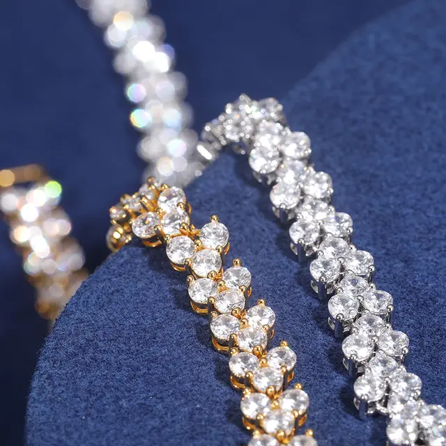 Thumbnail: 6MM Leaf Moissanite Diamond Bracelet