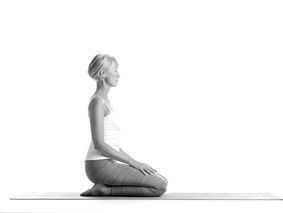 Beskrivelse av sittestillinger i yoga