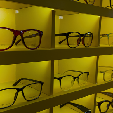 Repisa con lentes